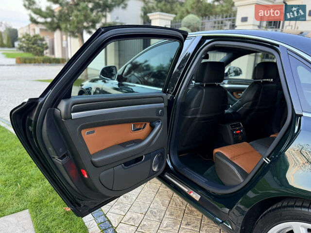 Зеленый Ауди С8, объемом двигателя 5.2 л и пробегом 69 тыс. км за 49000 $, фото 43 на Automoto.ua