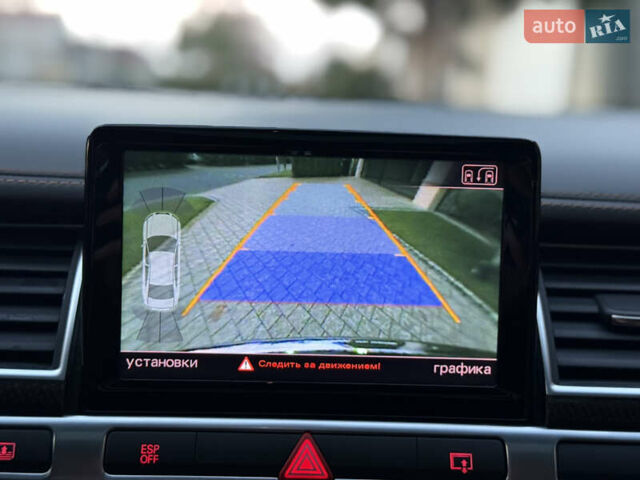 Зеленый Ауди С8, объемом двигателя 5.2 л и пробегом 69 тыс. км за 49000 $, фото 68 на Automoto.ua