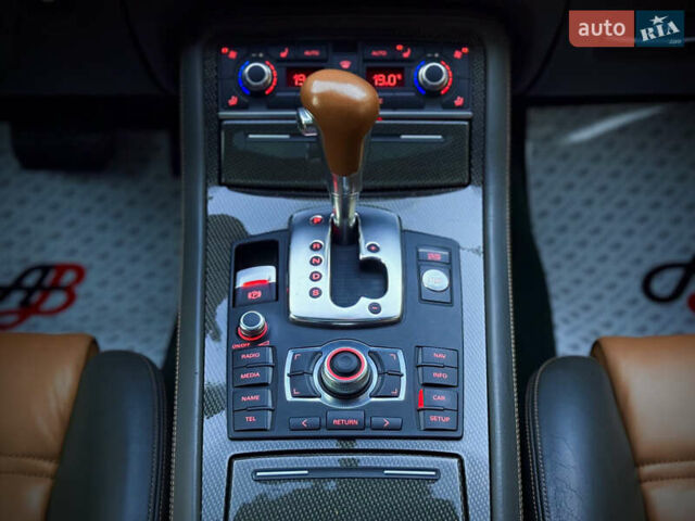 Зеленый Ауди С8, объемом двигателя 5.2 л и пробегом 69 тыс. км за 49000 $, фото 60 на Automoto.ua