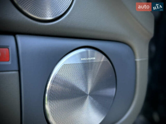 Зеленый Ауди С8, объемом двигателя 5.2 л и пробегом 69 тыс. км за 49000 $, фото 55 на Automoto.ua