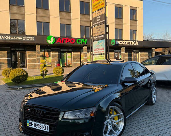 Зеленый Ауди С8, объемом двигателя 3.99 л и пробегом 217 тыс. км за 35000 $, фото 14 на Automoto.ua