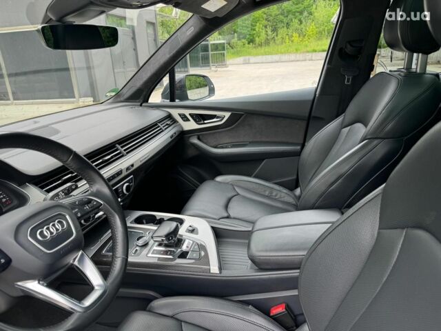Белый Ауди SQ7, объемом двигателя 4 л и пробегом 226 тыс. км за 49990 $, фото 3 на Automoto.ua