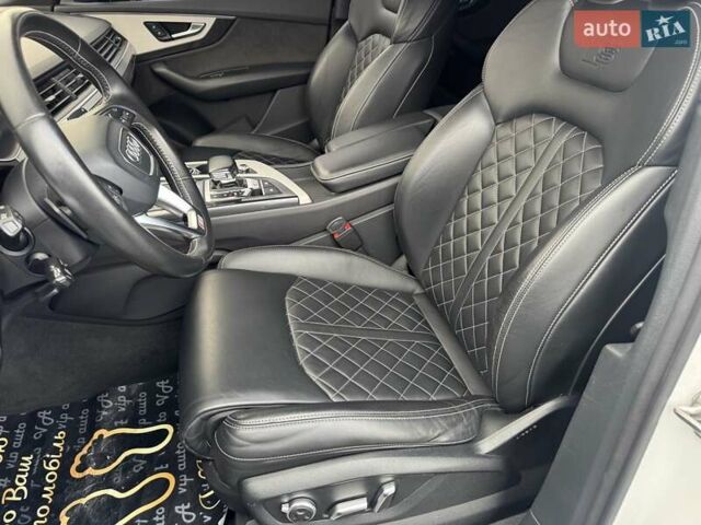 Белый Ауди SQ7, объемом двигателя 3.96 л и пробегом 124 тыс. км за 55900 $, фото 28 на Automoto.ua