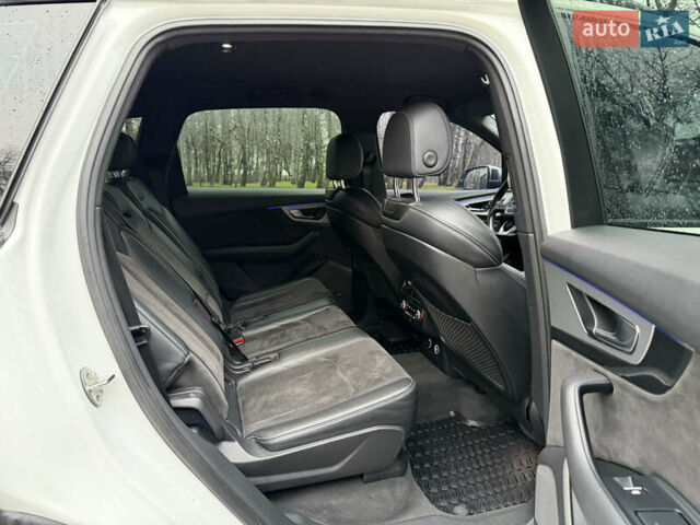 Белый Ауди SQ7, объемом двигателя 3.96 л и пробегом 206 тыс. км за 44000 $, фото 41 на Automoto.ua
