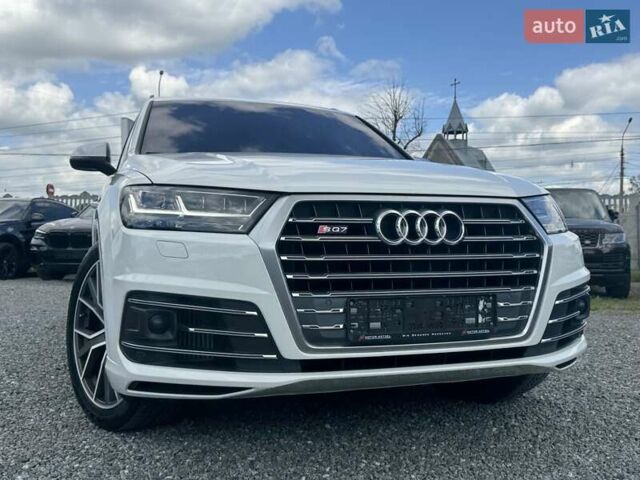 Белый Ауди SQ7, объемом двигателя 3.96 л и пробегом 124 тыс. км за 57900 $, фото 145 на Automoto.ua