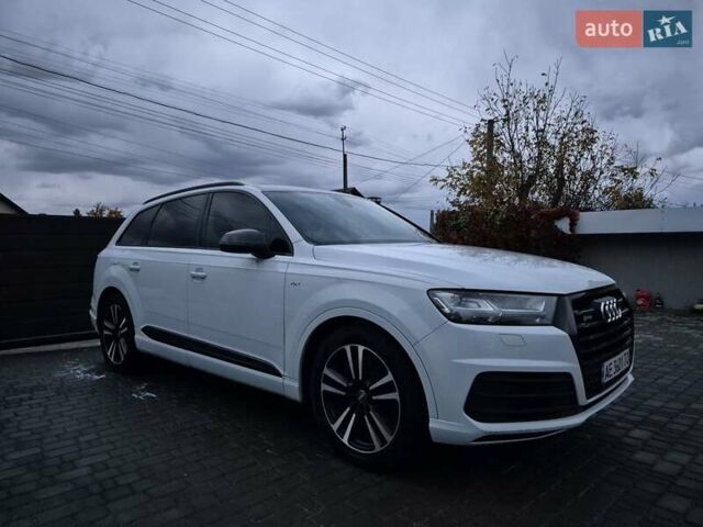 Білий Ауді SQ7, об'ємом двигуна 3.96 л та пробігом 296 тис. км за 44000 $, фото 18 на Automoto.ua