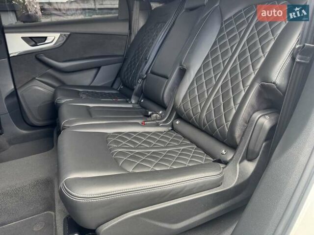 Белый Ауди SQ7, объемом двигателя 3.96 л и пробегом 124 тыс. км за 57900 $, фото 13 на Automoto.ua