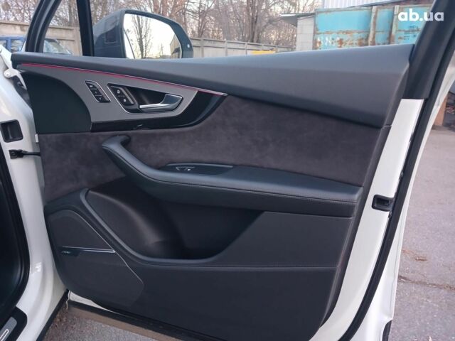Білий Ауді SQ7, об'ємом двигуна 4 л та пробігом 226 тис. км за 49990 $, фото 20 на Automoto.ua