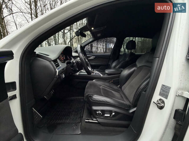 Белый Ауди SQ7, объемом двигателя 3.96 л и пробегом 206 тыс. км за 44000 $, фото 27 на Automoto.ua