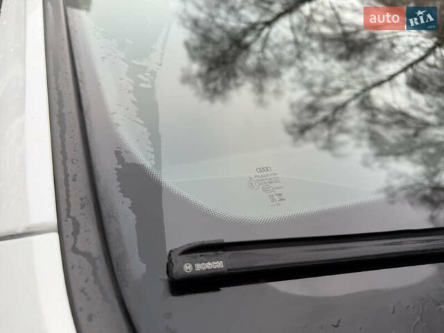 Белый Ауди SQ7, объемом двигателя 3.96 л и пробегом 206 тыс. км за 44000 $, фото 22 на Automoto.ua