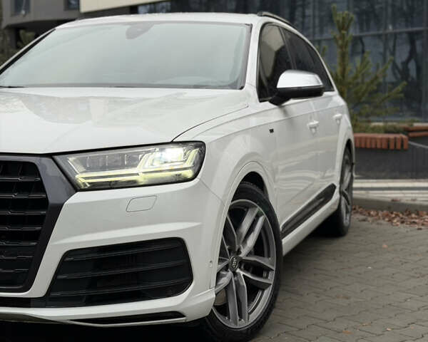 Белый Ауди SQ7, объемом двигателя 3.96 л и пробегом 206 тыс. км за 44000 $, фото 9 на Automoto.ua