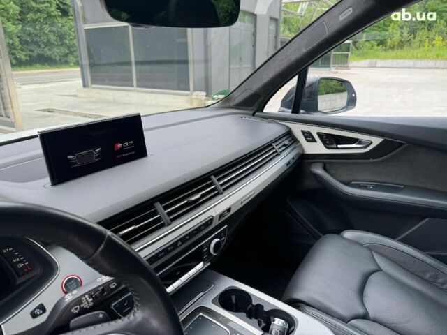Белый Ауди SQ7, объемом двигателя 4 л и пробегом 226 тыс. км за 49990 $, фото 21 на Automoto.ua