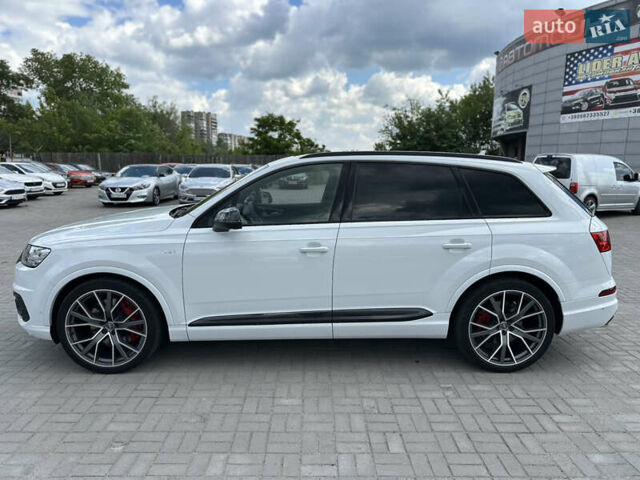 Білий Ауді SQ7, об'ємом двигуна 3.96 л та пробігом 231 тис. км за 40000 $, фото 4 на Automoto.ua
