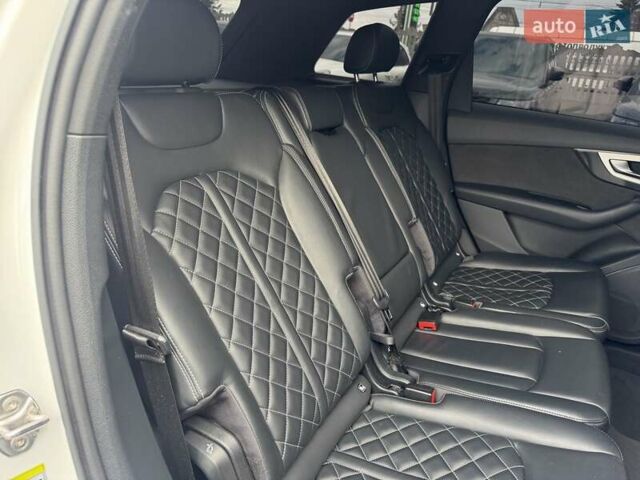 Белый Ауди SQ7, объемом двигателя 3.96 л и пробегом 124 тыс. км за 55900 $, фото 42 на Automoto.ua