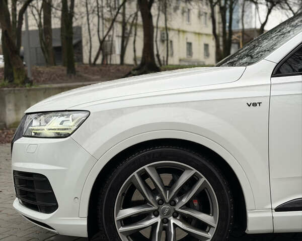 Белый Ауди SQ7, объемом двигателя 3.96 л и пробегом 206 тыс. км за 44000 $, фото 21 на Automoto.ua