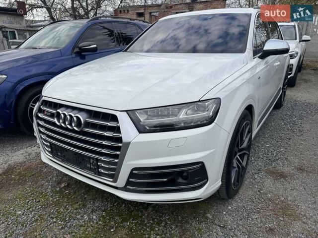 Белый Ауди SQ7, объемом двигателя 3.96 л и пробегом 124 тыс. км за 55900 $, фото 3 на Automoto.ua