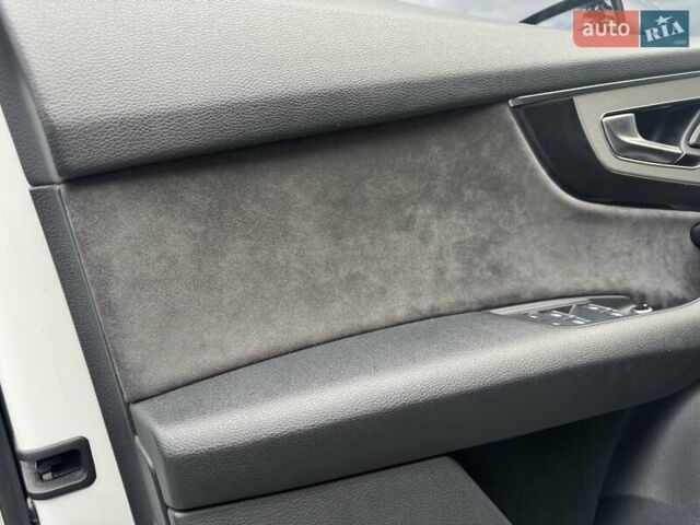 Белый Ауди SQ7, объемом двигателя 3.96 л и пробегом 124 тыс. км за 55900 $, фото 5 на Automoto.ua