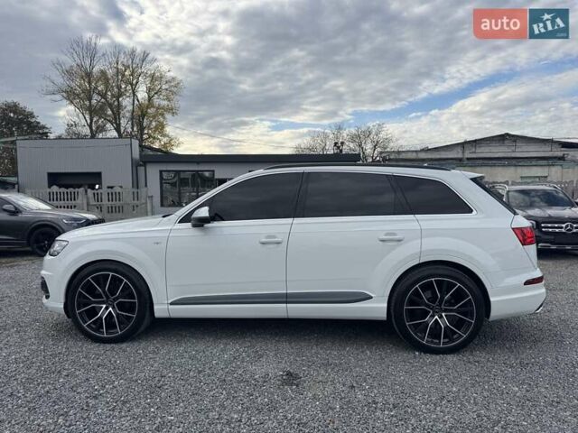Белый Ауди SQ7, объемом двигателя 3.96 л и пробегом 124 тыс. км за 55900 $, фото 61 на Automoto.ua