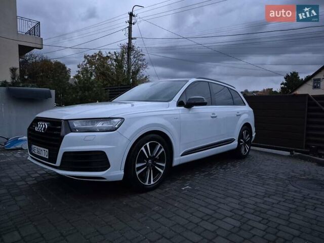 Білий Ауді SQ7, об'ємом двигуна 3.96 л та пробігом 296 тис. км за 44000 $, фото 17 на Automoto.ua