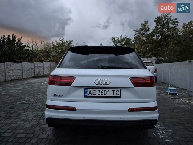 Білий Ауді SQ7, об'ємом двигуна 3.96 л та пробігом 296 тис. км за 44000 $, фото 20 на Automoto.ua