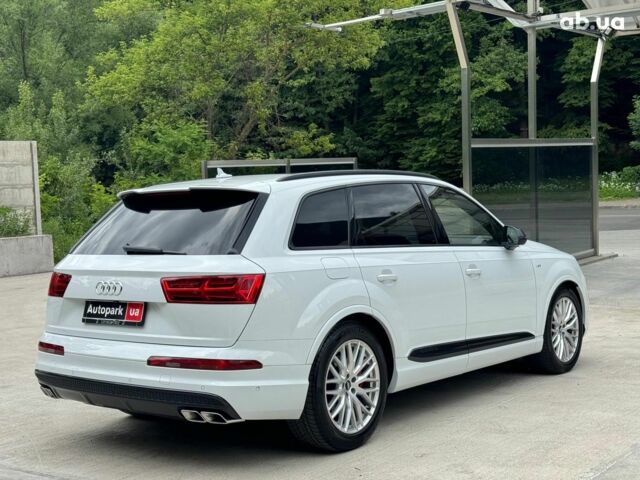 Белый Ауди SQ7, объемом двигателя 4 л и пробегом 226 тыс. км за 49990 $, фото 9 на Automoto.ua