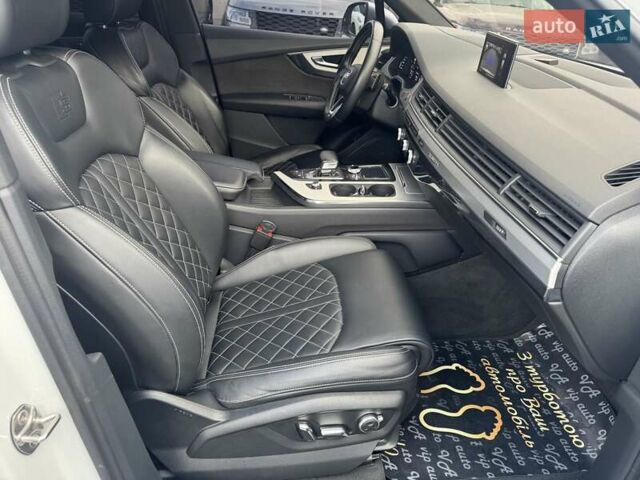 Белый Ауди SQ7, объемом двигателя 3.96 л и пробегом 124 тыс. км за 55900 $, фото 48 на Automoto.ua