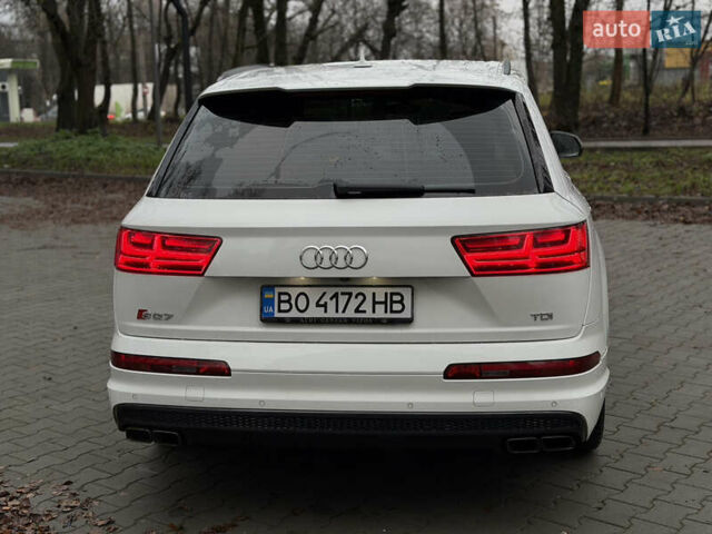Белый Ауди SQ7, объемом двигателя 3.96 л и пробегом 206 тыс. км за 44000 $, фото 6 на Automoto.ua