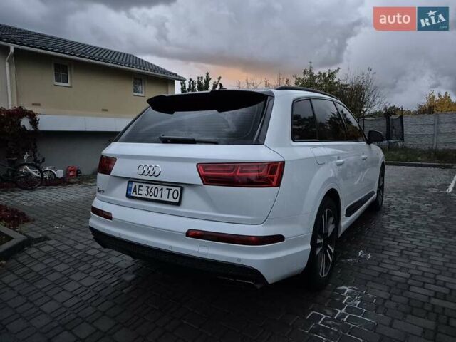 Білий Ауді SQ7, об'ємом двигуна 3.96 л та пробігом 296 тис. км за 44000 $, фото 21 на Automoto.ua