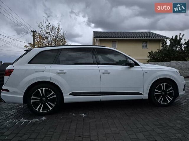 Білий Ауді SQ7, об'ємом двигуна 3.96 л та пробігом 296 тис. км за 44000 $, фото 14 на Automoto.ua