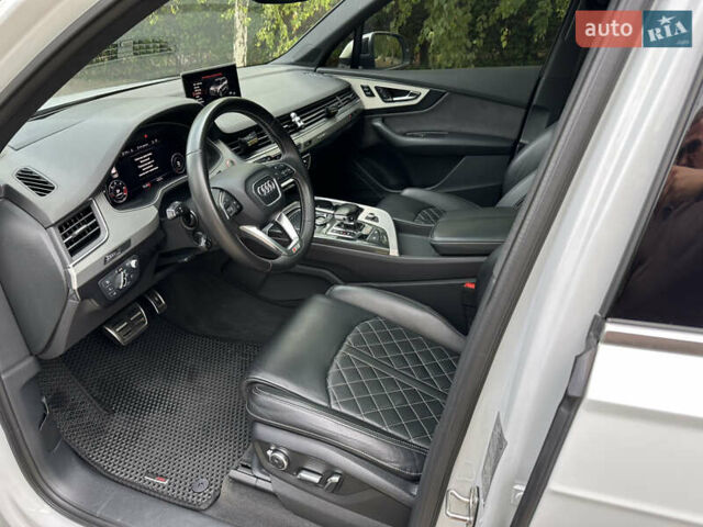 Белый Ауди SQ7, объемом двигателя 3.96 л и пробегом 128 тыс. км за 56500 $, фото 22 на Automoto.ua