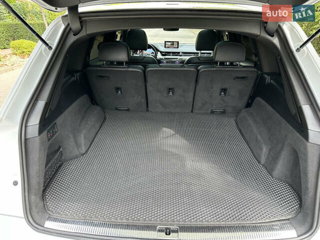 Белый Ауди SQ7, объемом двигателя 3.96 л и пробегом 128 тыс. км за 56500 $, фото 34 на Automoto.ua