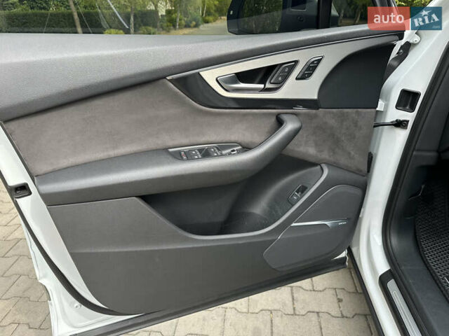 Белый Ауди SQ7, объемом двигателя 3.96 л и пробегом 128 тыс. км за 56500 $, фото 23 на Automoto.ua
