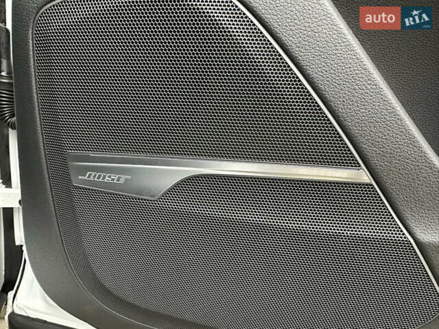 Белый Ауди SQ7, объемом двигателя 3.96 л и пробегом 128 тыс. км за 56500 $, фото 18 на Automoto.ua