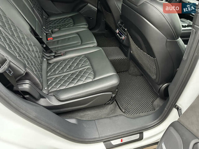 Белый Ауди SQ7, объемом двигателя 3.96 л и пробегом 128 тыс. км за 56500 $, фото 17 на Automoto.ua
