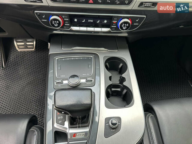 Белый Ауди SQ7, объемом двигателя 3.96 л и пробегом 128 тыс. км за 56500 $, фото 27 на Automoto.ua