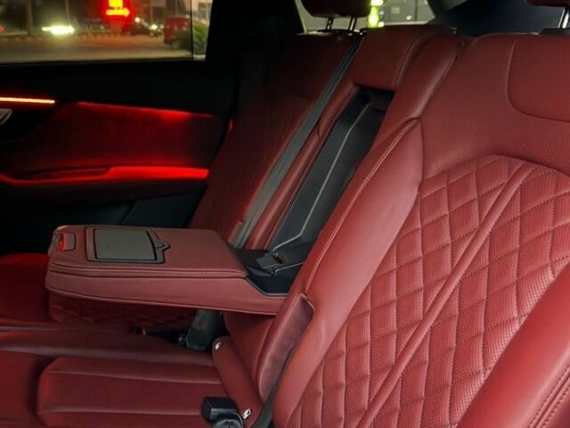 Белый Ауди SQ7, объемом двигателя 3.96 л и пробегом 129 тыс. км за 88000 $, фото 33 на Automoto.ua