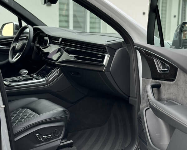 Белый Ауди SQ7, объемом двигателя 4 л и пробегом 49 тыс. км за 78000 $, фото 18 на Automoto.ua