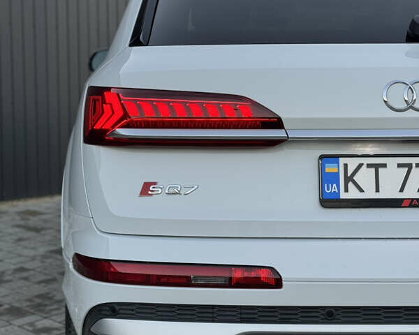 Белый Ауди SQ7, объемом двигателя 4 л и пробегом 49 тыс. км за 77500 $, фото 5 на Automoto.ua