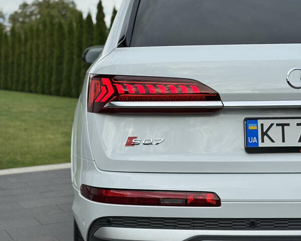 Белый Ауди SQ7, объемом двигателя 4 л и пробегом 49 тыс. км за 78000 $, фото 8 на Automoto.ua