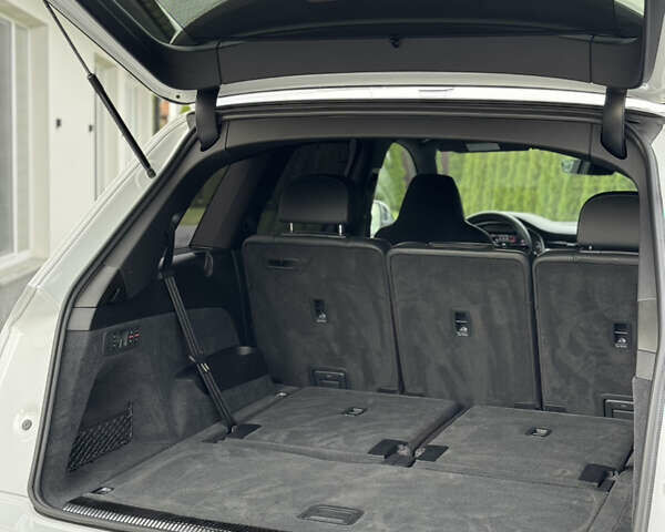 Белый Ауди SQ7, объемом двигателя 4 л и пробегом 49 тыс. км за 78000 $, фото 16 на Automoto.ua