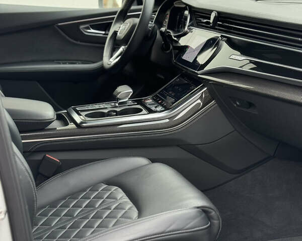 Белый Ауди SQ7, объемом двигателя 4 л и пробегом 49 тыс. км за 78000 $, фото 19 на Automoto.ua