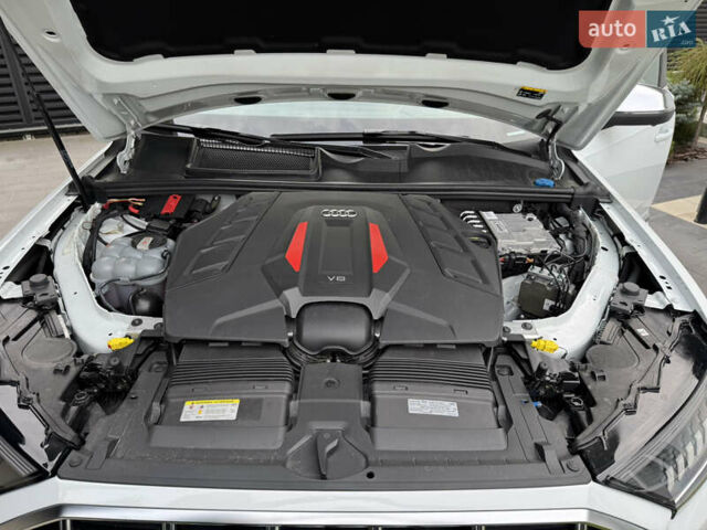 Белый Ауди SQ7, объемом двигателя 4 л и пробегом 49 тыс. км за 77500 $, фото 23 на Automoto.ua