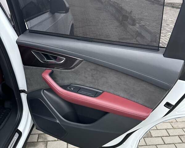 Белый Ауди SQ7, объемом двигателя 4 л и пробегом 53 тыс. км за 67890 $, фото 18 на Automoto.ua