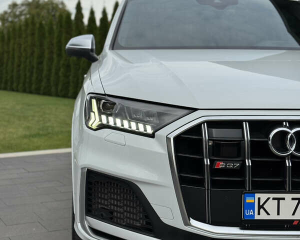 Белый Ауди SQ7, объемом двигателя 4 л и пробегом 49 тыс. км за 78000 $, фото 1 на Automoto.ua