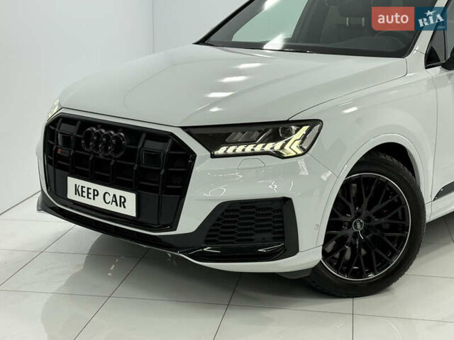 Белый Ауди SQ7, объемом двигателя 4 л и пробегом 62 тыс. км за 67500 $, фото 2 на Automoto.ua