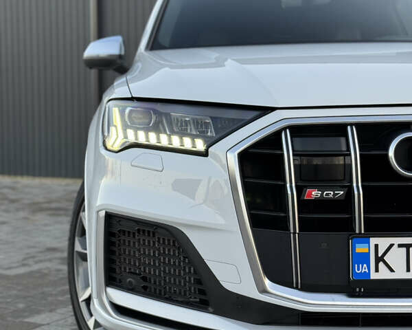 Белый Ауди SQ7, объемом двигателя 4 л и пробегом 49 тыс. км за 77500 $, фото 1 на Automoto.ua