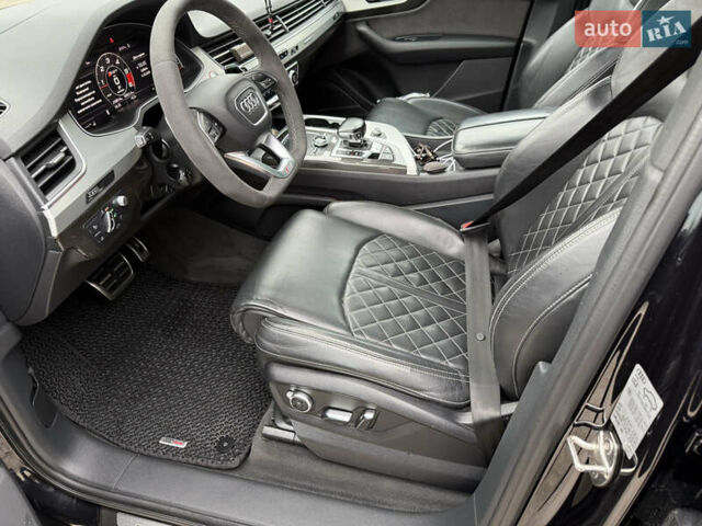 Чорний Ауді SQ7, об'ємом двигуна 3.96 л та пробігом 236 тис. км за 47900 $, фото 8 на Automoto.ua