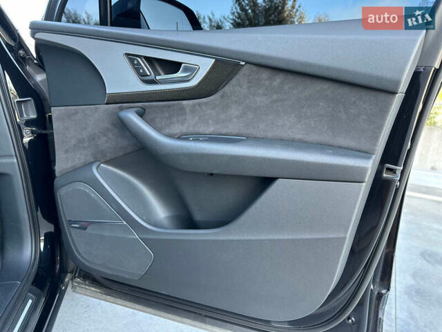 Чорний Ауді SQ7, об'ємом двигуна 3.96 л та пробігом 111 тис. км за 57500 $, фото 60 на Automoto.ua