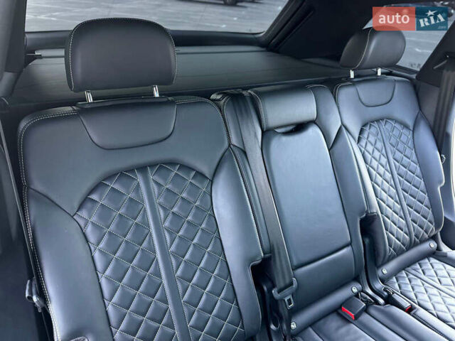 Чорний Ауді SQ7, об'ємом двигуна 3.96 л та пробігом 111 тис. км за 57500 $, фото 82 на Automoto.ua