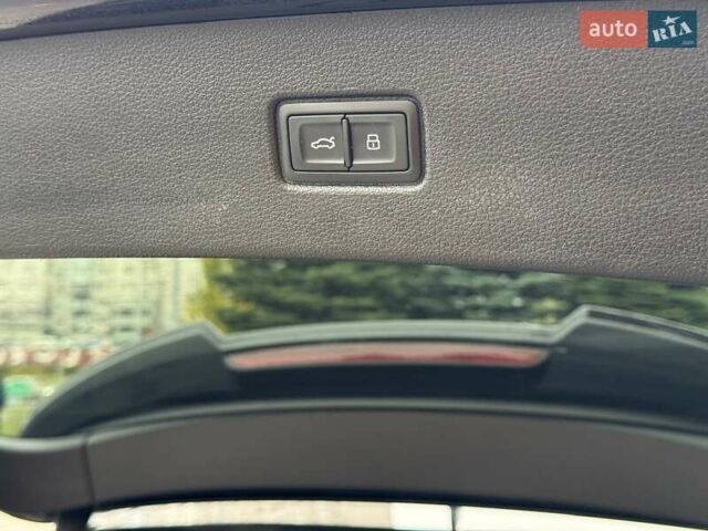 Черный Ауди SQ7, объемом двигателя 3.96 л и пробегом 157 тыс. км за 49900 $, фото 18 на Automoto.ua